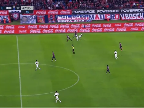 VIDEO | Nadie lo puede creer: la criminal patada de Sández que increíblemente no fue roja