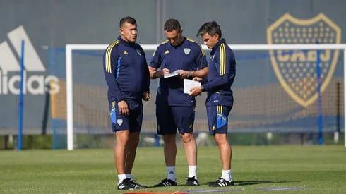 No es Rojo: el jugador que es muy importante para Boca y que Almirón considera un refuerzo