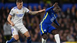 Real Madrid y Chelsea se miden por la Champions League.