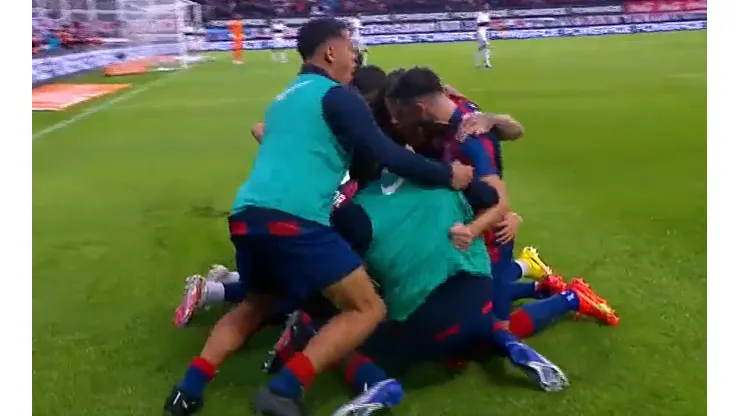 El festejo de los jugadores de San Lorenzo.