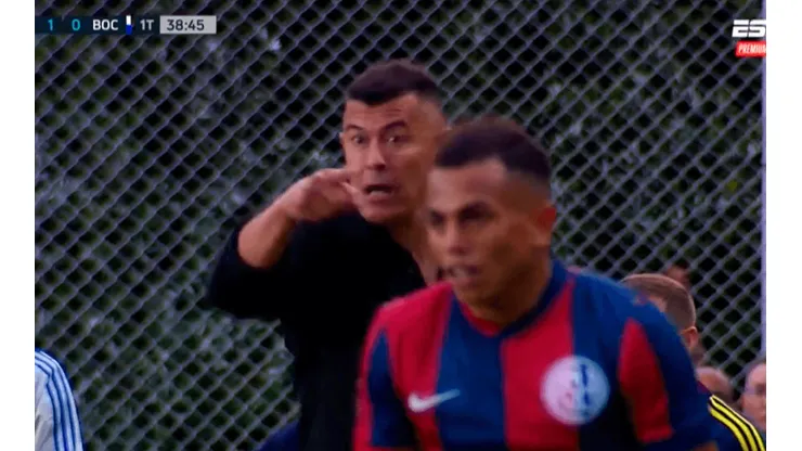 VIDEO | El desesperado pedido de Almirón a un jugador de Boca en pleno partido