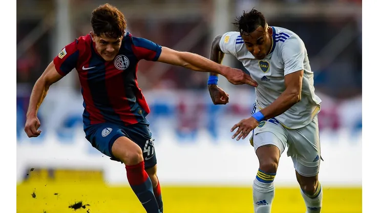 San Lorenzo y Boca se enfrentan por la Liga Profesional.