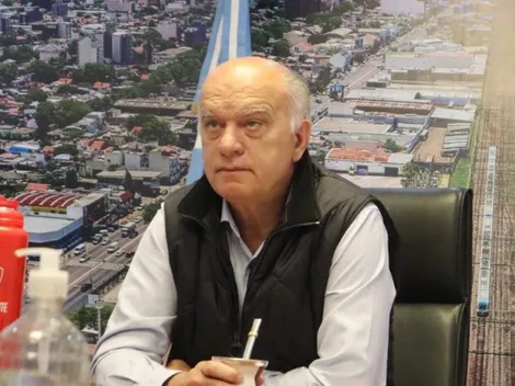 Fue viral: la insólita foto del presidente de Independiente ¡con una camiseta de Racing!