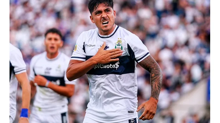 El Lobo se lo devoró: Gimnasia le ganó a Racing y lo llenó de dudas