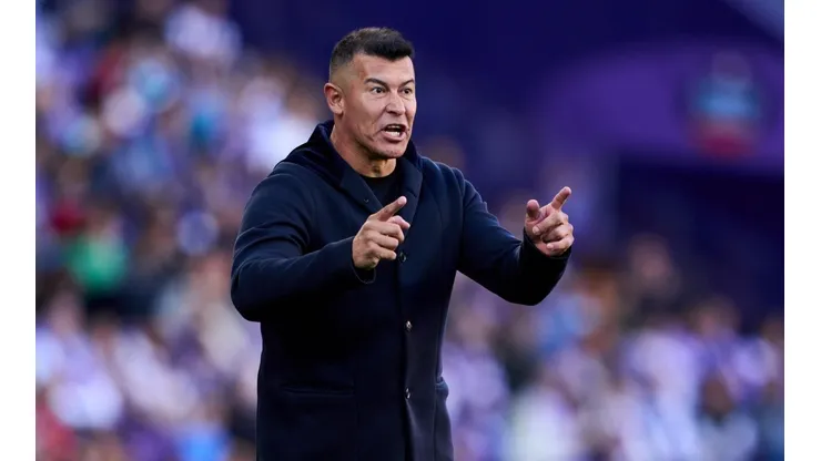 Jorge Almirón, el tapado de Riquelme para afrontar el desafío Boca.