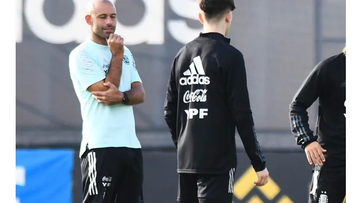 A Mascherano le ofrecieron un suculento contrato para dirigir en Qatar