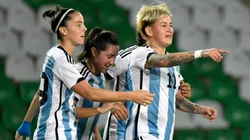 La Selección Argentina se mide contra Venezuela.