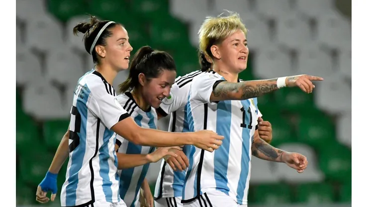La Selección Argentina se mide contra Venezuela.