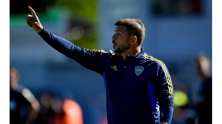 Herrón es cábala: desde que llegó a Primera, la que no gana es la Reserva de Boca