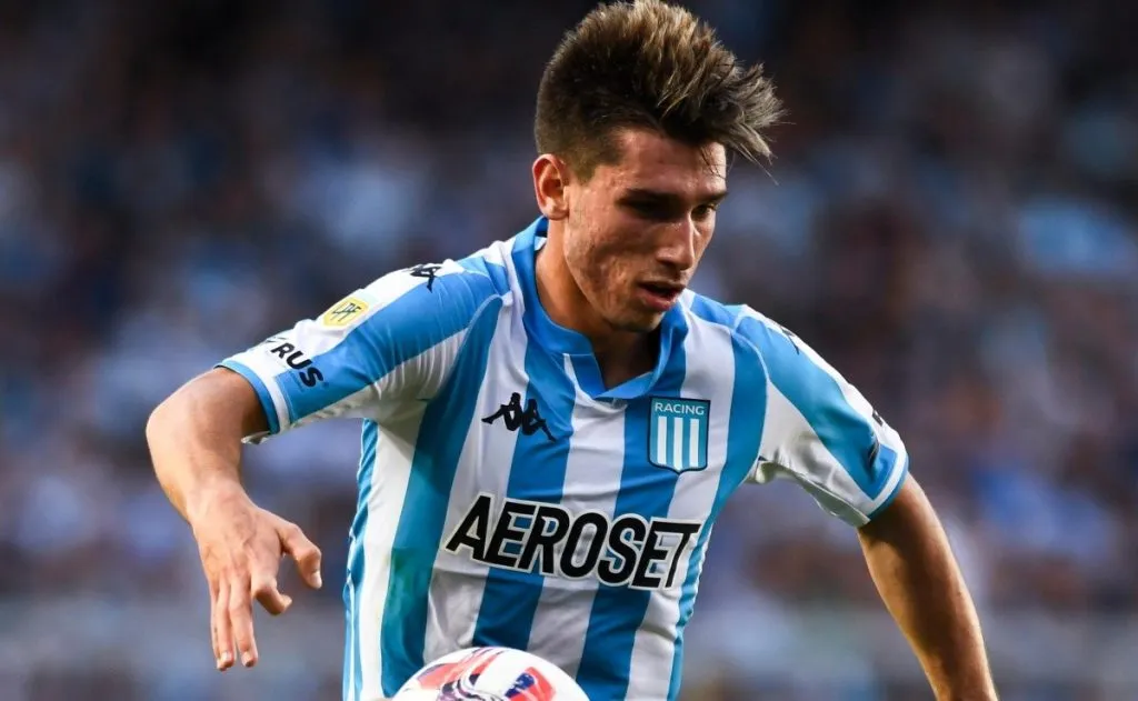 Facundo Mura aún no resolvió su continuidad en Racing.