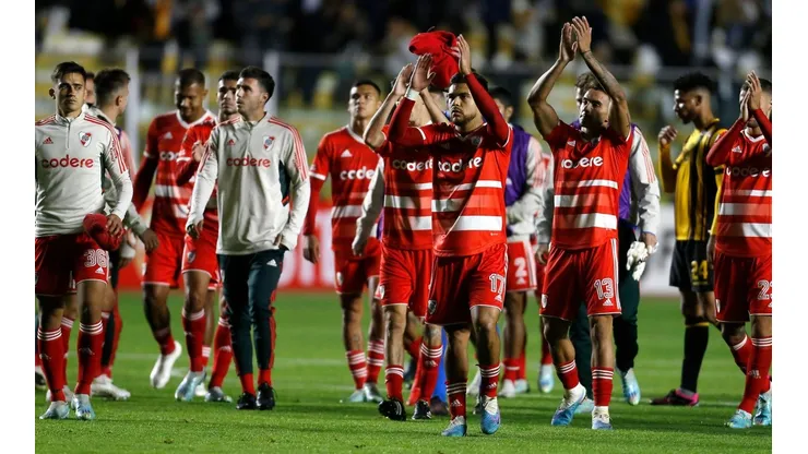 River no hizo pie en Bolivia y perdió en su presentación en la Copa.