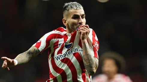 El festejo alocado de Ángel Correa.