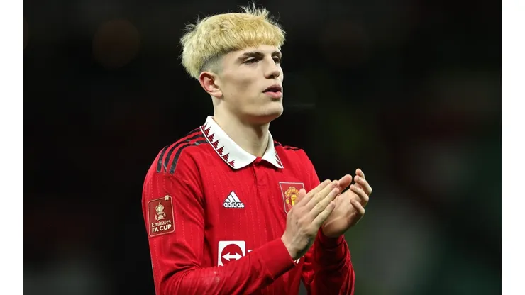 Alejandro Garnacho acelera su recuperación en Manchester.