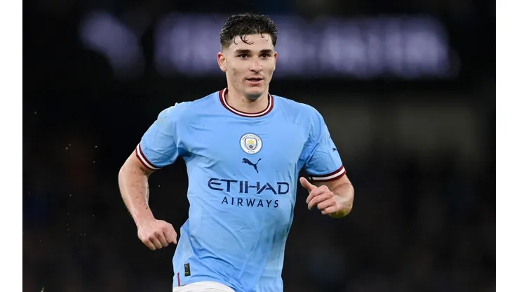 Julián Álvarez buscará seguir ganándose su lugar en Manchester City.
