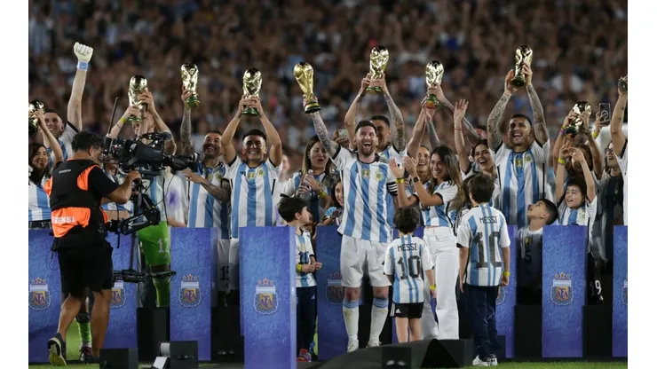 Bronca entre los campeones con Argentina: "Seguí teniendo los pies sobre la tierra"