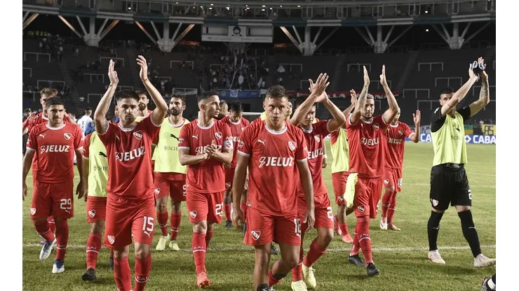A Cavallero le ofrecieron un DT campeón de la Sudamericana para que asuma en Independiente