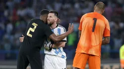 La reacción del arquero de Curazao tras recibir la camiseta de Messi