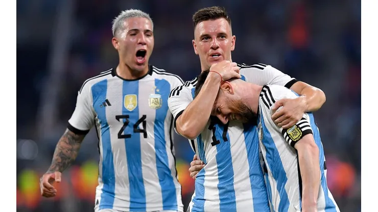 Messi festejando uno de sus tres goles.