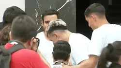 Gran gesto de Molina Lucero y Lisandro Martínez.