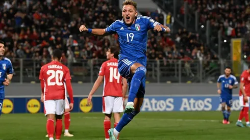 Mateo Retegui festejando un nuevo tanto.