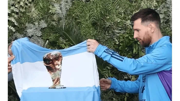 Aparece la primera foto de Messi después de cumplir su promesa por salir campeón