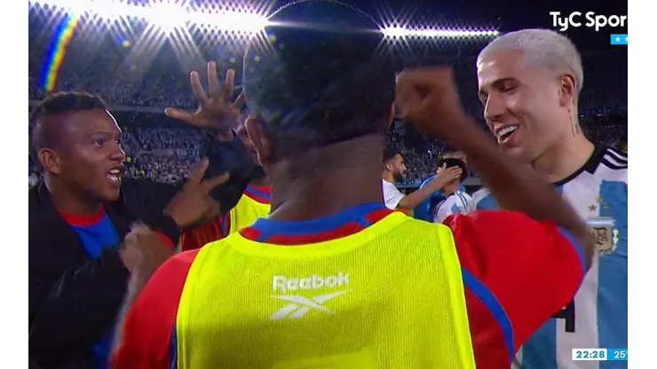 Un momento muy divertido al final del partido.