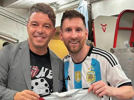 Locura en el Monumental: Messi, Scaloni y Gallardo posaron con la camiseta de River