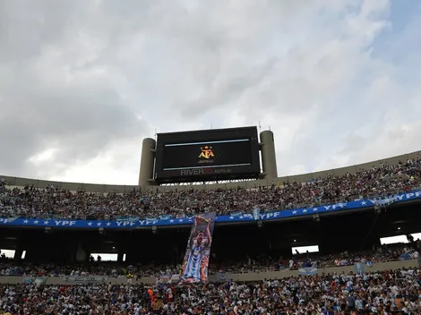 Insólito: en plenos festejos de la Selección, apareció una bandera de ¡Brasil!