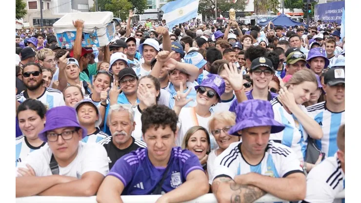 Abrieron las puertas del Monumental: seguí EN VIVO la fiesta de los campeones del mundo