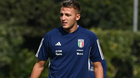 Retegui en el entrenamiento de la Selección Italia