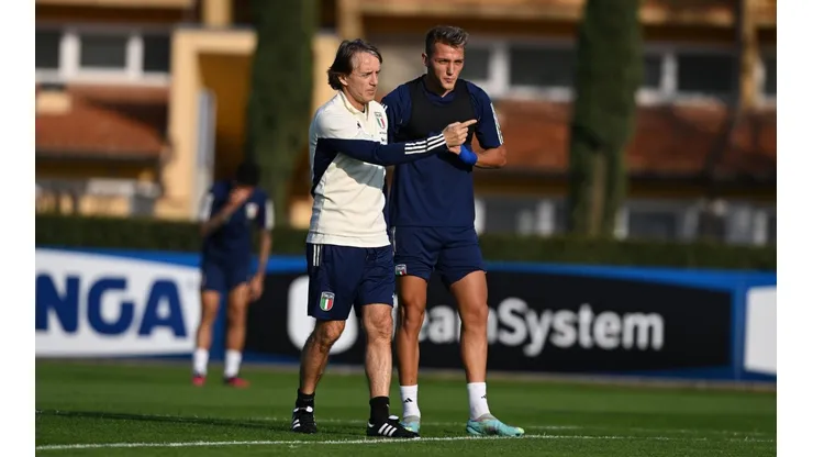 Mateo Retegui entrenando con Italia.