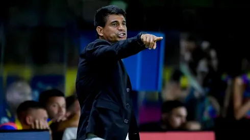 Falta un día para que juegue Boca y Hugo Ibarra todavía duda