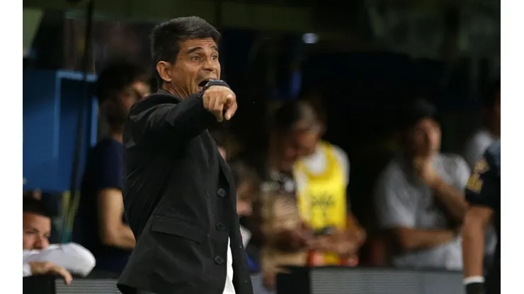 Hugo Ibarra podría llevar a cabo varias modificaciones.