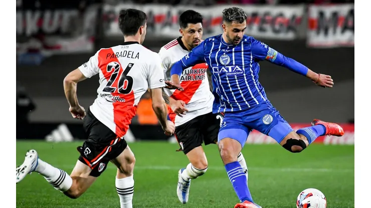 River cayó 2-0 ante Godoy Cruz en el último cruce.