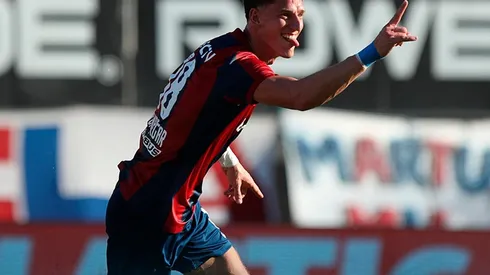 Un Cuervo que vuela alto: San Lorenzo goleó a Gimnasia y es el único líder del torneo