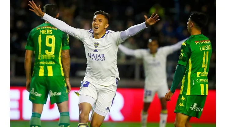 El explosivo like de Almendra a Racing en medio de su conflicto con Boca
