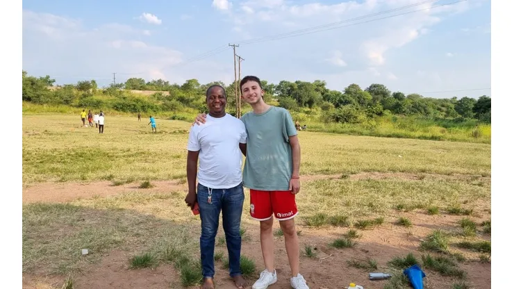 Del Ascenso africano a ser uno de los virales más grandes del país: la increíble historia del argentino en Zambia