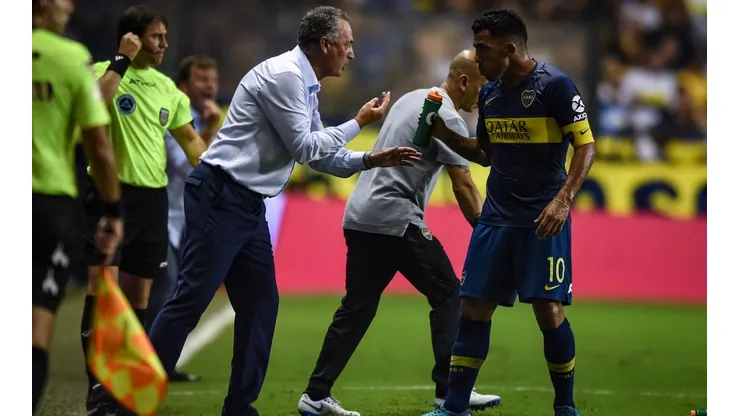 Sin filtro, Tevez cruzó a Gustavo Alfaro por su paso por Boca como DT: "Quería que me vaya mal"