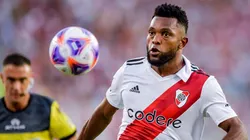 Miguel Borja con la camiseta de River.