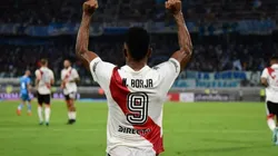 Borja festejando su gol a Racing de Córdoba.