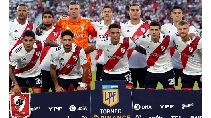 River busca acceder a 16vos de final si supera a Racing de Córdoba.