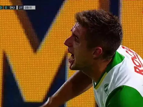 VIDEO | Polémica: Óscar Romero metió un codazo brutal pero no vio la roja