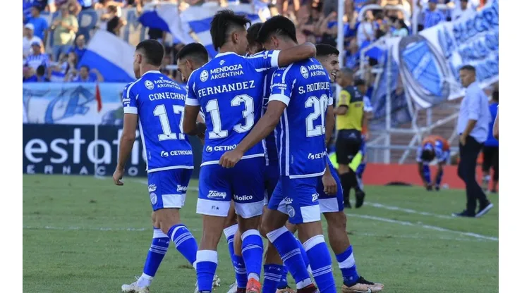 El festejo de los jugadores de Godoy Cruz.