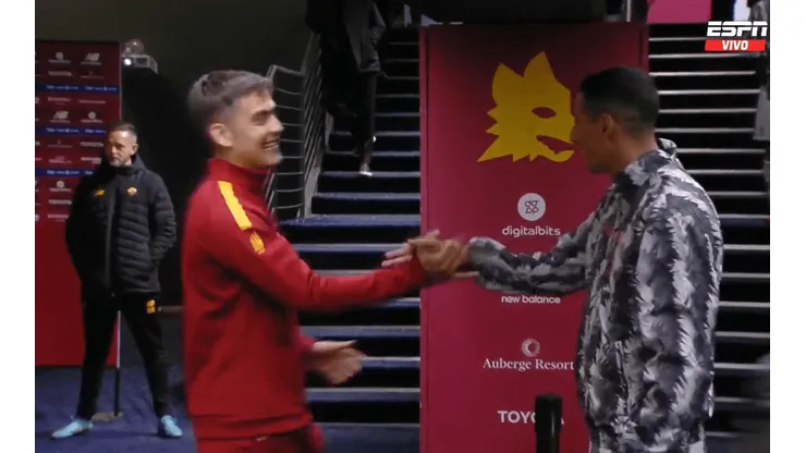 El encuentro entre Dybala y Di María.
