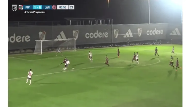 El golazo de Tiago Serrago al ángulo.
