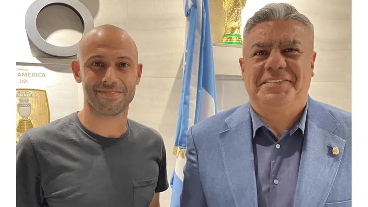Inesperado: el Cuchu Cambiasso podría reemplazar a Mascherano en la sub 20