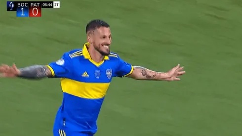 El festejo de Benedetto para el 2-0.