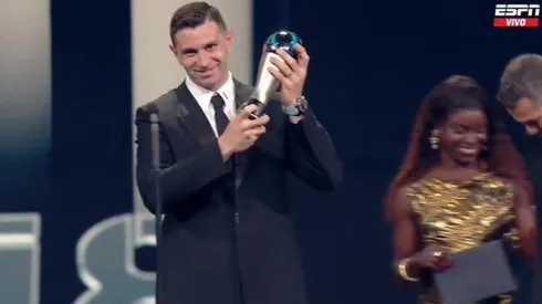 Emiliano Martínez, ganador del "The Best".