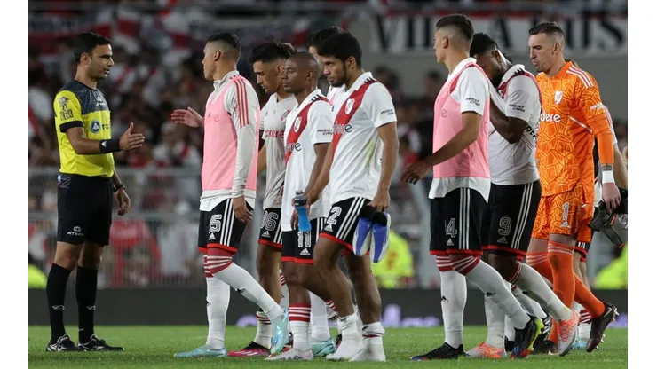 River sufrió una caída que duele y mucho.