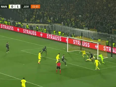 Rozando la humillación: el casi golazo de Di María a Nantes ¡de taco!